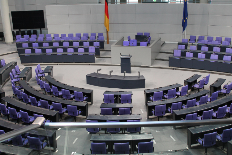 Bild des Plenarsaals in Berlin